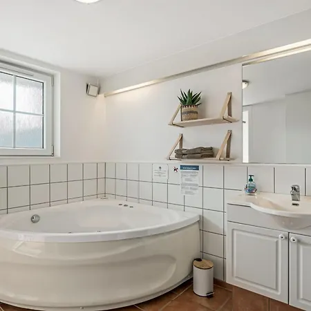 Apartment Sote - 1-2km From The Sea By Interhome *